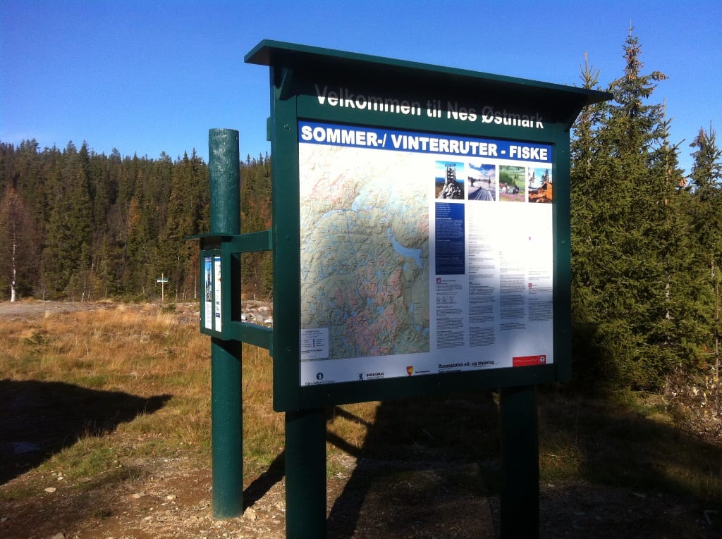 Ny stor infotavle ved ny rasteplass ved LANGEVATN